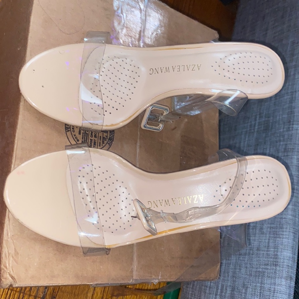 Preowned Azalea Wang Heels size 8